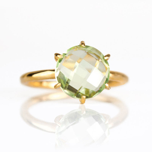 18K Or Vermeil 925 Argent Sterling Prong Set 8mm Briolette Vert Améthyste Femme Pierre de Naissance Bague Pierres Précieuses Bijoux Faits à la Main - Product Image 1