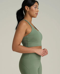 Soutien-gorge de sport sans couture personnalisé pour femme – Qualité supérieure, respirant, personnalisation du logo, maintien moyen, style épuré, idéal yoga - Product Image 3