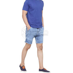 กางเกงยีนส์ขาสั้นของผู้ชายที่ใส่สบายสไตล์ล่าสุดสีตัดกัน - Product Image 5