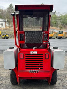 Precio de fábrica BROCE BW260 Motor Sweeper Máquina de limpieza de carreteras confiable con 1 año de garantía para exportación - Product Image 5