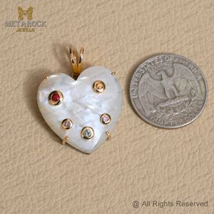 Pendentif en or 14 carats avec cœur en nacre et pierres précieuses saphir multicolores, bijoux fins, dos en argent 925 - Product Image 6