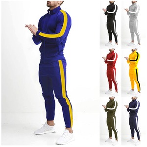 Venta al por mayor Hombres Joggers Aire libre Suéter Camisa Chándales de entrenamiento Conjunto de 2 piezas Cremallera Sudaderas con capucha y pantalones Conjunto de chándal - Product Image 1