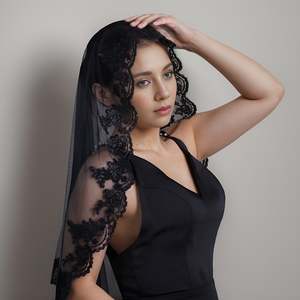Peineta de Novia Hecha a Mano Bridella V65, Encaje Negro y Malla, Estilo Vintage, Pedrería, Ajuste Cómodo para Bodas, Bailes de Graduación y Eventos Formales - Product Image 5
