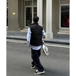 [NUEVA LLEGADA] HT03 Chaleco acolchado Acolchado Diseño Acolchado Personaje Suave Cálido Poliéster/Material de algodón Ropa de calle de moda - Product Image 2