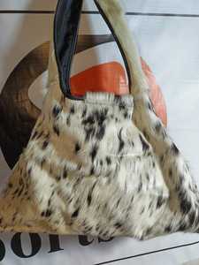 Authentic Elegant Genuine Cowhide Leather Women's Handbag Smooth Fashion Accessory for Ladies - Product Image 3