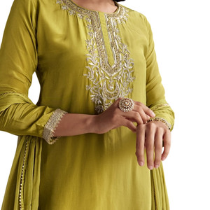 Set Sharara verde con ricamo Zardosi e paillettes per feste Festive all'ingrosso ricevimenti matrimoni e abbigliamento culturale personalizzato - Product Image 5