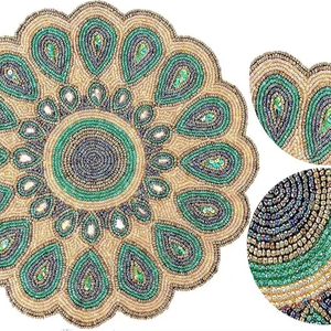 Tapis de table en verre rond de 14 pouces fait à la main perles blanches élégantes avec perles argentées et dorées tapis et tampons de qualité supérieure - Product Image 1