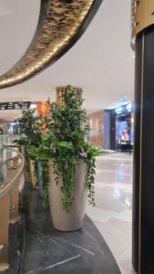 Vente en gros de pots de fleurs en fibre de verre texturé classique FRP pour hôtel Pots de fleurs et jardinières - Product Image 2