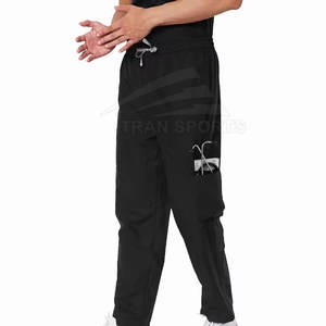 Uniforme de gommage d'hôpital conçu sur mesure pour hommes et femmes le plus vendu matériau de toile confortable à séchage rapide pour les uniformes d'hiver - Product Image 2