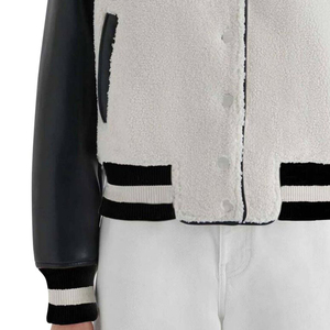 Chaqueta acolchada de lana de alta calidad OEM para hombre, capucha de béisbol de estilo urbano, lona para exteriores de invierno, 100% algodón, opciones personalizadas en la parte delantera - Product Image 6