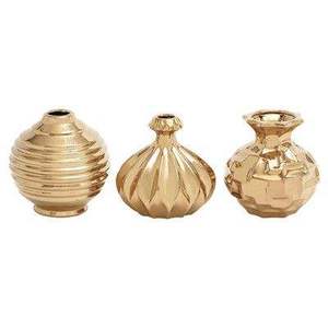 Nouveau vase à fleurs en métal, alliant élégance moderne et charme classique, idéal pour la décoration contemporaine. - Product Image 1