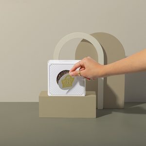 Caja de papel Kraft Chew Premium impresa personalizada, logotipo de lámina dorada, laminación mate para el cuidado de la piel, suero, pantalla de crema facial de gama alta - Product Image 2