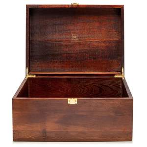 Boîte de rangement à bijoux en bois durable avec intérieur personnalisable, conçue pour les boucles d'oreilles, les bracelets, les bagues, les colliers - Product Image 1