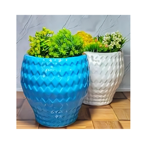 Maceta de cerámica artesanal hecha para los amantes de la simplicidad moderna y el cuidado de las plantas de interior, perfecta para áreas de estar tranquilas y tranquilas - Product Image 5