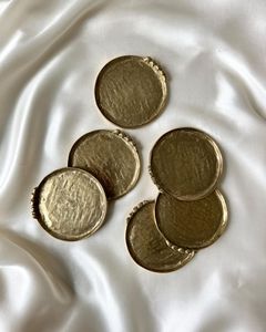 Elegant Brass <b>Coaster</b> Set With Intricate Design Ideal For Modern Homes Luxury Kitchens And Stylish Dining Table Settings - Product Image 4