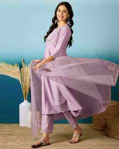 Kurta imprimé 2025 avec bas assorti et ensemble Dupatta pour vêtements ethniques festifs et quotidiens - Product Image 4