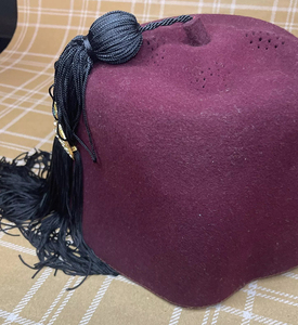 Vintage Shriners Fez Hat Maroon Wool Tassel Tail con pines Freemasons Masonic Hat - Product Image 4