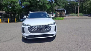 Audi Q5 Premium Plus d'occasion propre, modèle 2024 - Product Image 2