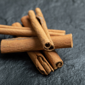 Sustituto de Ceilán puro orgánico de alta calidad de corteza de canela India entero y crudo-obtenido naturalmente de la India - Product Image 2