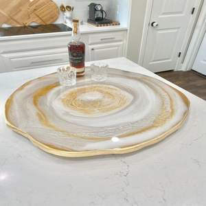 Plateau de service élégant en résine, coloré, fait à la main, motif solide, couleur et taille personnalisables, durable, 100 pièces pour la décoration - Product Image 3