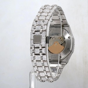 อินเดีย VVS Moissanite สายสแตนเลสนาฬิกาควอตซ์สำหรับผู้ชายคอลเลกชันฮิปฮอปเพชรสีขาวสดใสพร้อมสไตล์โบราณ - Product Image 2