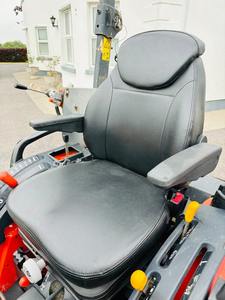 Tracteur compact Kubota B2650 avec tondeuse à vendre - Product Image 6