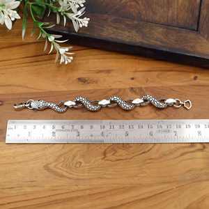 สร้อยข้อมือเงินแบบโซ่ลายงูสำหรับผู้ชาย สไตล์โกธิค พังก์ ลายสัตว์ สร้อยข้อมือสแตนเลส เครื่องประดับแฟชั่น ออกแบบได้ตามสั่ง - Product Image 2