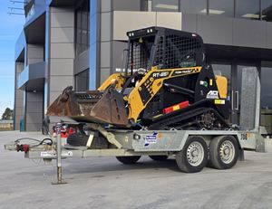 รถตักตีนตะขาบ ASV RT-25 กำลังสูง พร้อมจำหน่าย ใช้เครื่องยนต์ดีเซลประสิทธิภาพสูง ติดตั้งสายพานยาง และระบบไฮดรอลิกเสริม - Product Image 6