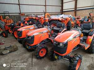 Tracteur agricole Kubota NeoStar - B2441 (24HP) Tracteurs Mini machines agricoles Équipement articulé Tracteur agricole 4wd - Product Image 3