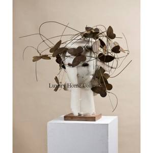 Visage humain et papillons les plus demandés Sculpture attrayante de concepteur avec base rectangulaire en bois Sculpture décorative fantaisie - Product Image 1