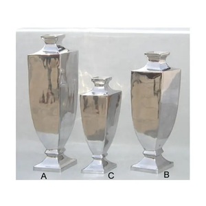 Vase à fleurs décoratif en aluminium brillant - Écologique, léger, style vintage, décoration de table pour mariages, hôtels, restaurants - Product Image 4