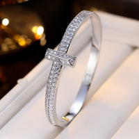 Bracelet jonc Resoul en zircon cubique pavé, plaqué or 18 carats, bijou de luxe tendance pour femme, idéal au quotidien et pour les soirées