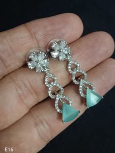 Dernier concepteur exclusif indien léger avec boucle d'oreille en diamant américain femmes pour la fête à la mode des femmes - Product Image 5