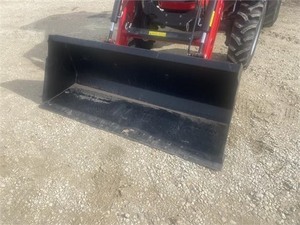 Équipement agricole d'occasion 2021 MASSEY FERGUSON 2860M, tracteurs utilitaires modèle 4X4 Massey 2017 - Product Image 5