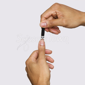 Coupe-ongles de qualité supérieure pour hommes et femmes avec logo personnalisé et construction en acier inoxydable - Product Image 4