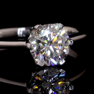 Pure Elegance 14K oro blanco Lab-Grown Diamond Classic Solitaire Ring para mujer VVS2 Clarity 2,50 Ct. Certificado IGI - Product Image 3