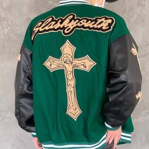 Chaqueta de béisbol universitaria de lana de alta calidad para hombre, chaqueta universitaria de lana bordada con mangas de cuero, uniforme al por mayor - Product Image 3