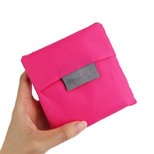 Bolsas de compras plegables reutilizables de poliéster ligero para alimentos y comestibles - Product Image 5