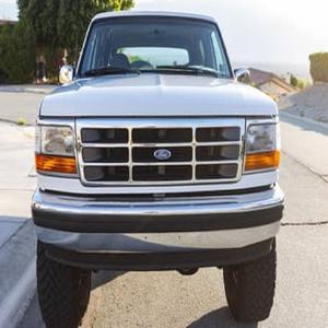 FORD BRONCO XLT 1995 USADO, Volante a la Izquierda/Derecha - Product Image 1