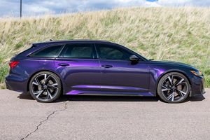 Vagoneta Deportiva de Lujo Usada de Alto Rendimiento 2023, con Turbocompresor, Tracción en las Cuatro Ruedas, con Características Premium - Product Image 3