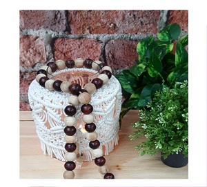 Ornement de Noël étoile de plage perles de bois colorées personnalisées en forme et taille livraison rapide depuis l'Inde - Product Image 1