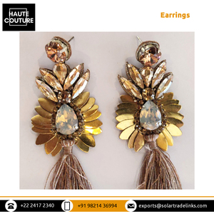 Nuevo diseñador hecho a mano para mujer, ropa de fiesta, diseño Floral, borlas de hilo de hoja dorada, pendientes largos de 9 cm - Product Image 4