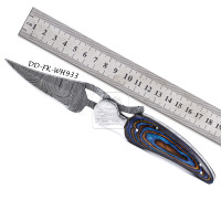 Couteau de poche en acier Damas en gros DD-FK-WH934, fait main, lame tranchante de haute qualité 90mm, acier inoxydable 58-62 HRC, bois d'olivier