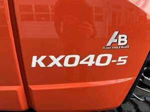 Miniexcavadora Kubota KX040-5 2026: Potencia Compacta con Sistema Hidráulico Avanzado - Product Image 3