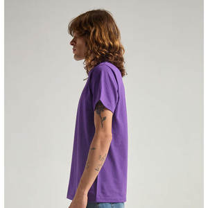 Camiseta unisex con logotipo personalizado de alta calidad, camiseta de buena calidad con logotipo de etiqueta personalizada, camiseta de gran tamaño de algodón con estampado de hojaldre para hombre - Product Image 3