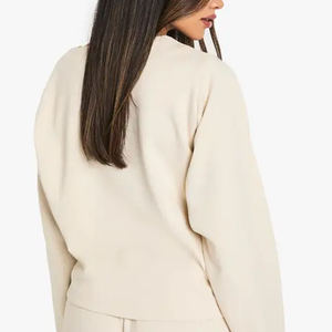 Sudadera Clásica para Mujer con Precio de Mayoreo para Compradores, Corte Moderno y Fácil de Combinar para Mujer / Ropa Urbana de Moda - Product Image 5