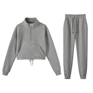 Vente en gros logo personnalisé vêtements d'entraînement pour femmes survêtement 2 pièces ensembles de pantalons survêtement survêtement femmes survêtement jogging - Product Image 1
