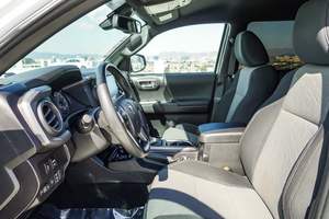 Meilleur fournisseur pour Offre Spéciale assez utilisé 2021 2020 Ciment gris usagé Tacoma TRD Off Road Doorstep Delivery - Product Image 2