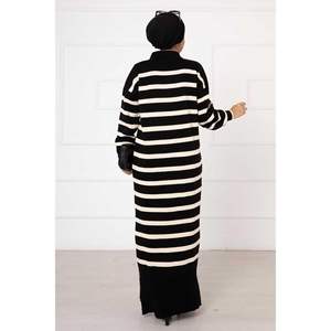 Robe en tricot avec boutons Noir - Product Image 4
