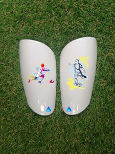 Equipo de protección de jugador de fútbol masculino de alto nivel Tipo 7 Espinilleras de altos estándares - Product Image 4